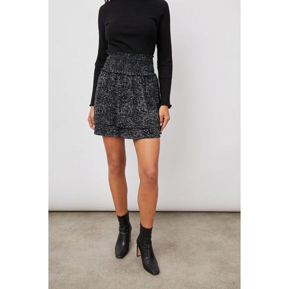 Rails Addison Smocked Waist Tiered Mini Skirt Charcoal Abstract Animal Gray XL - Picture 2 of 9